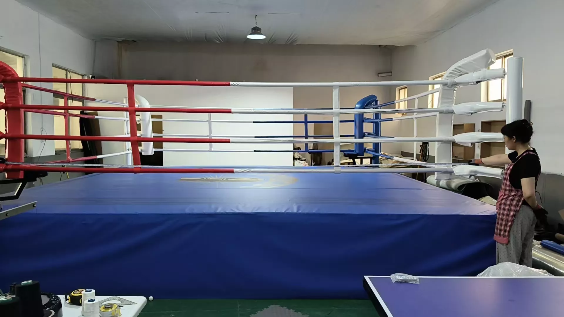 Jak budujemy trwałe, gotowe na turnieje ringi bokserskie do ciężkich zastosowań?